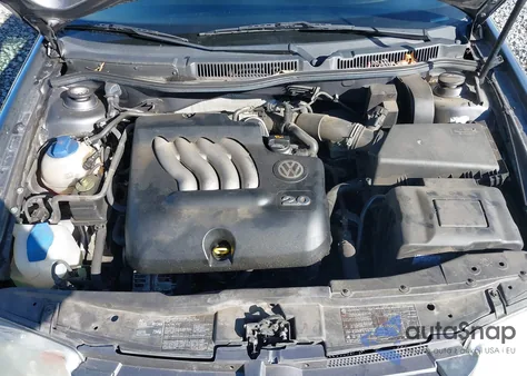 2004 Volkswagen Jetta Gls 2.0L z USA, uszkodzony, nr VIN 3VWSK69M74M092512